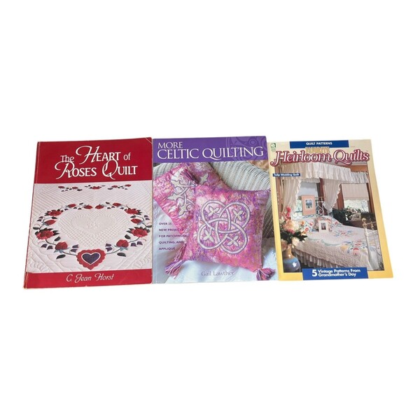 Vtg. Lot Of 3 Quilt And Pattern Books Softcover Roses Tulip Celtic Sewing - Picture 1 of 16